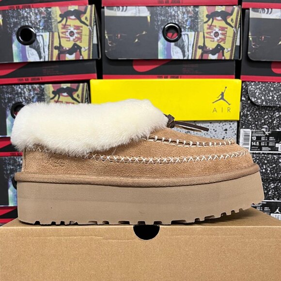 Womens UGG Brown Suede Boots - Picture 2 of 9